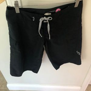 Volcom Womens Black Board Shorts Swim Wear Sz 3 (waist measures 28”)